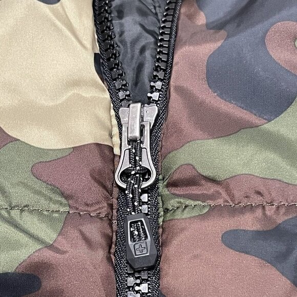 Swiss Tech Puffer Vest Jacket Women Size S Camo Zip Hunt Army Sleeveless Pocket - Picture 8 of 10